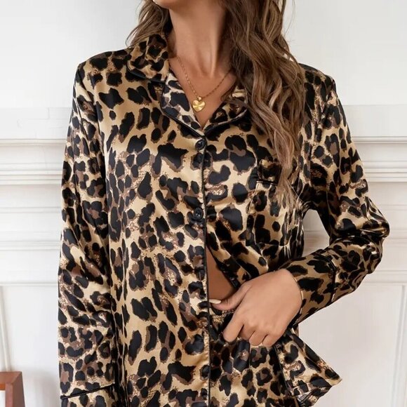 Vintage Sexy Leopard Print Long Sleeve Pajama Set (Color: Khaki Color) - Picture 2 of 4